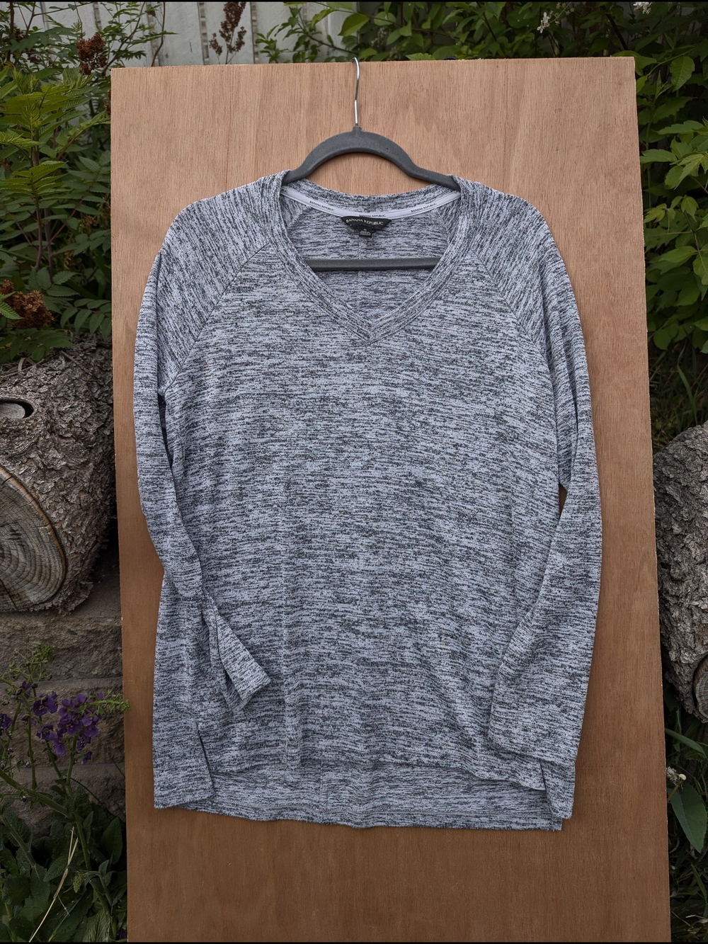 Banana Republic Cozy V-Neck Sweater Duo - Picture 15 of 17